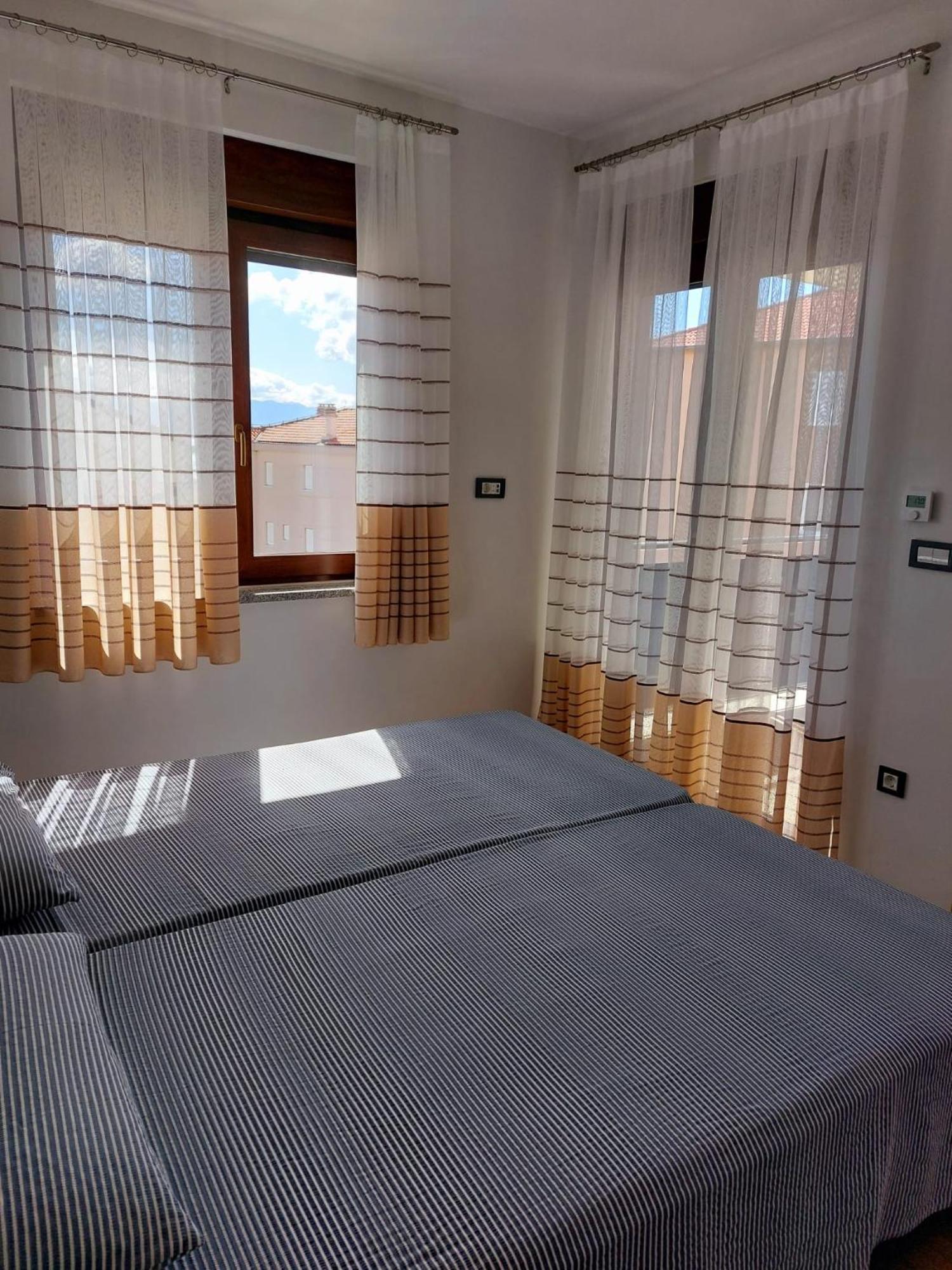 Apartmani Ivana Novi Novi Vinodolski Exterior foto